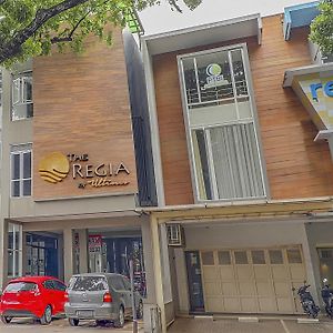 OYO Flagship 90726 The Regia Cihampelas Hotel Bandung